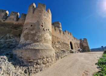 El Castillo de Biar, una bella fortaleza de origen islámico situada en lo alto del casco urbano