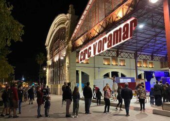 Valencia acoge este fin de semana un gran festival de circo abierto y gratuito junto al mar