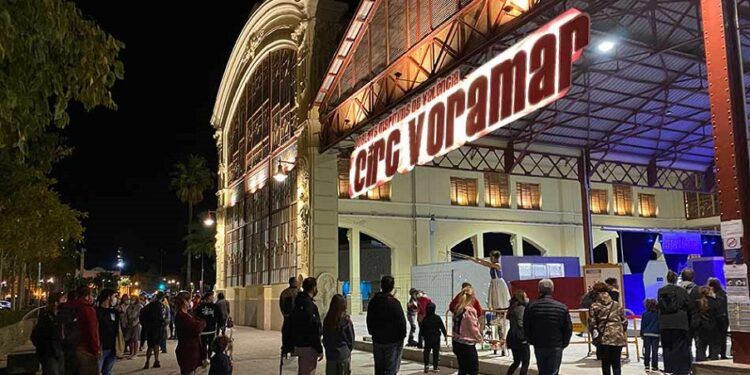 Valencia acoge este fin de semana un gran festival de circo abierto y gratuito junto al mar