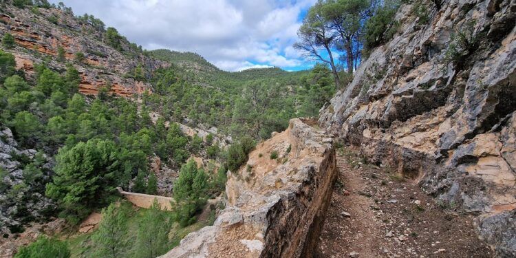 La Ruta de la Hoz de Zarra, un precioso recorrido zarrino por el paraje de la Hoz