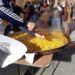 La iglesia de San Nicolás celebra el día de su patrón con actividades familiares y paella gigante