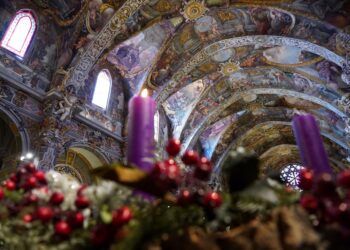 El belén de San Nicolás, un belén vertical único en Valencia, regresa esta Navidad