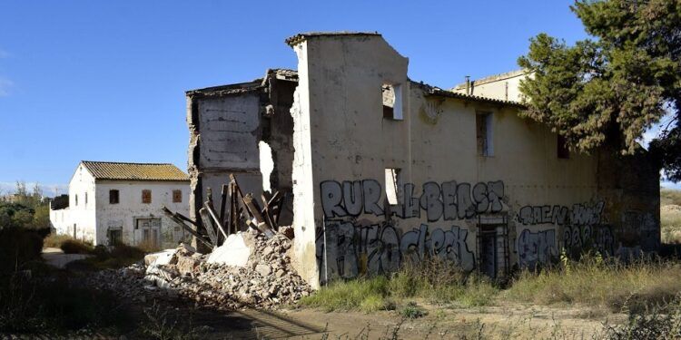 Valencia aprueba la «recuperación» de la Alquería del Rey, una alquería que se vino abajo en 2021