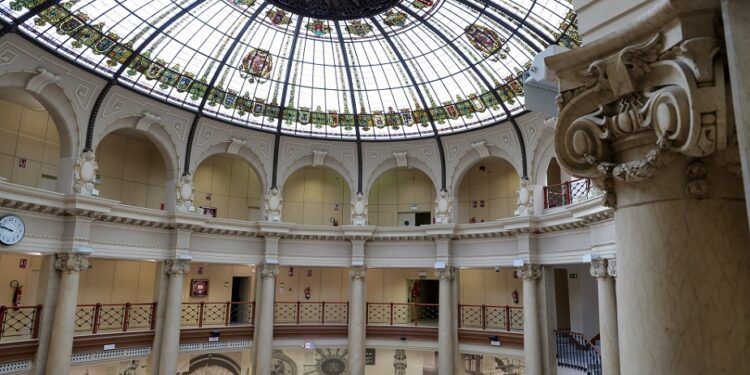 Gran exposición gratuita de la Colección Lladró en el Palacio de Comunicaciones de Valencia