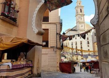 Mercado renacentista en el casco antiguo de Bocairent durante este puente de Semana Santa