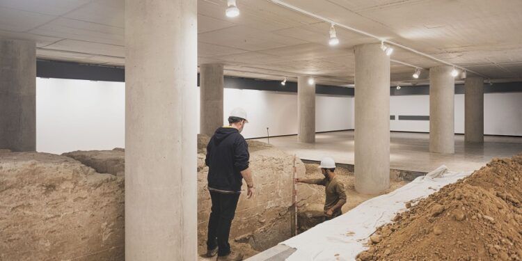 Las excavaciones arqueológicas en la muralla del IVAM descubren la Valencia del s. XI