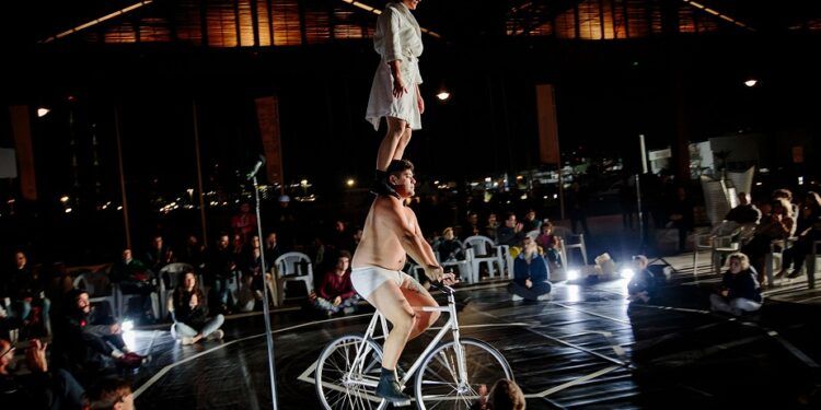 Regresa Contorsions, el Festival Internacional de Circo GRATUITO de la ciudad de Valencia