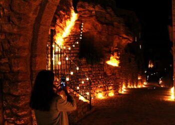 Más de 5000 velas y antorchas iluminarán el precioso casco histórico de Culla este sábado