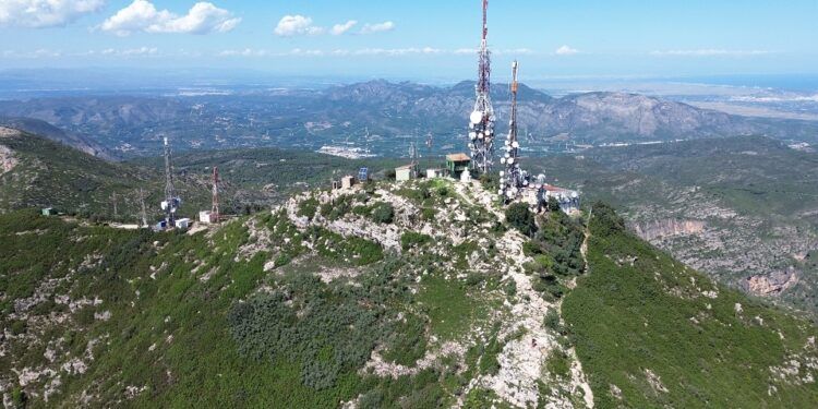 Al Cim del Mondúver desde la Drova, una «sencilla» ruta por el Camí del Mondúver