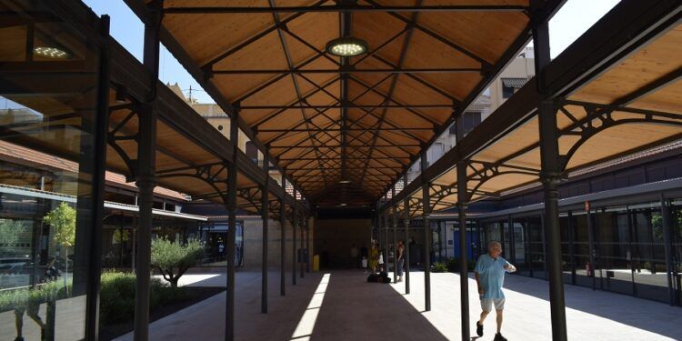 El Mercado del Grao de Valencia reabre tras estar 5 años cerrado y abrirá también por las tardes