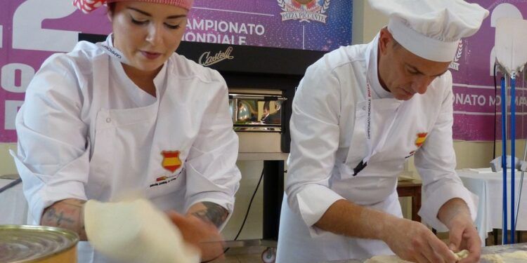 Marco Bianchi, chef del restaurante valenciano Il Cortile, campeón del mundo de Pizza Picante