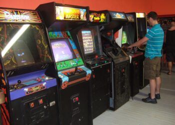 Retroplay, un gran evento de entrada gratuita con videojuegos clásicos y actuales, llega a Torrent