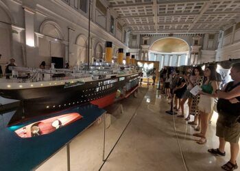 Llega a Valencia una muestra con la maqueta más grande del mundo del Titanic y objetos del barco