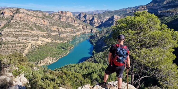La ruta del GR-7 y los Cintos de Cortes de Pallás, una de las más bellas de la provincia de Valencia