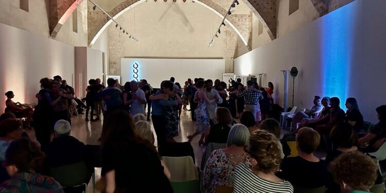 Valencia acoge una gran milonga GRATUITA para celebrar el Día Internacional del Tango