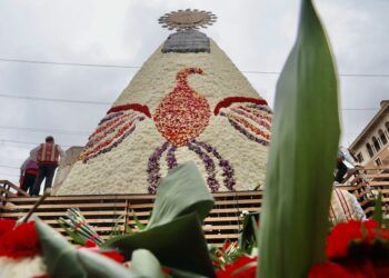 Ofrenda Fallas 2024: guía definitiva con colores del manto floral, horarios y recorrido