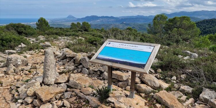 El Cim de Covatelles desde la urbanización Bella Vista de Oliva, una bella ruta por la Serra Gallinera