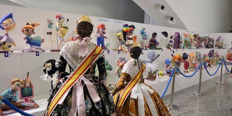 Exposición del Ninot de las Fallas de 2024 en la Ciutat de les Arts i les Ciències de Valencia