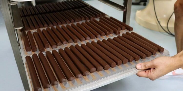 Torrent acoge en San Blas una Feria del Chocolate que reúne a chocolateros de toda la provincia