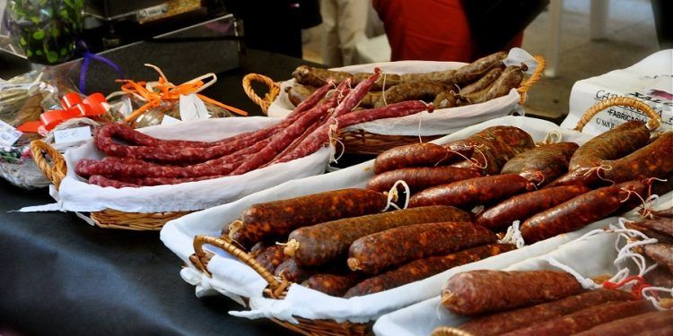 La Feria del Embutido y Producto Tradicional de la Vall de Pop llega a la población de Murla