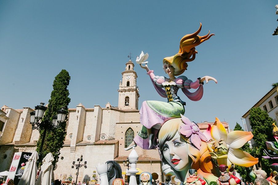 Gandia celebra su gran fiesta de las fallas tras la declaración de Fiesta de Interés Turístico Nacional