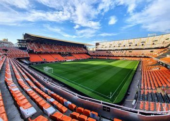 Mestalla vivirá un gran partido de leyendas del Valencia CF con los jugadores del triplete de 2004