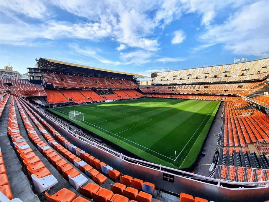 Mestalla vivirá un gran partido de leyendas del Valencia CF con los jugadores del triplete de 2004