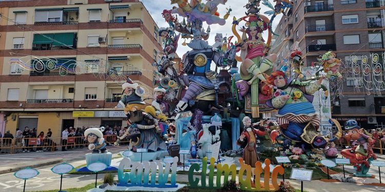 Premios Fallas 2024: listado completo con todos los premios de las fallas de Valencia por secciones