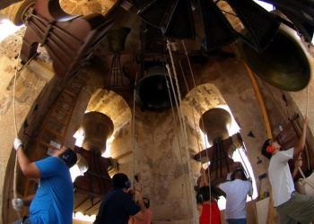 El campanario de Albaida abre sus puertas con visitas guiadas gratuitas y toques manuales en directo