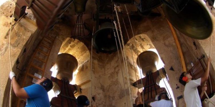 El campanario de Albaida abre sus puertas con visitas guiadas gratuitas y toques manuales en directo