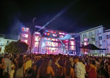 Catadau, Turís, Montserrat, Montroi y una falla de Alcàsser celebran este fin de semana sus Fallas