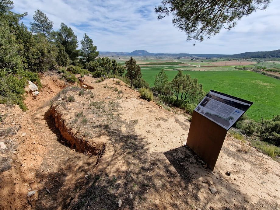 La Ruta de las Trincheras de la Guerra Civil de la Loma del Águila de Titaguas