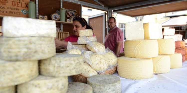 Chelva celebra este fin de semana Quesalia, su gran feria del queso y maridaje