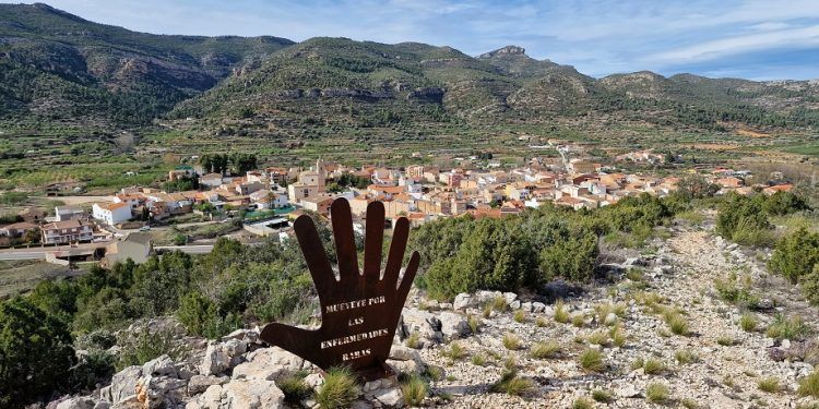 La Ruta de las Enfermedades Raras o de los Miradores del Cerro Juana, un sencillo paseo en Chera