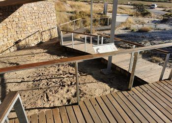 El Yacimiento Icnológico de Corcolilla, huellas de dinosaurios junto a una aldea de Alpuente