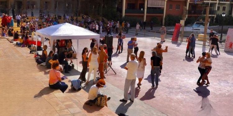 Vuelven las milongas de tango gratuitas a una de las plazas más emblemáticas de Port Saplaya