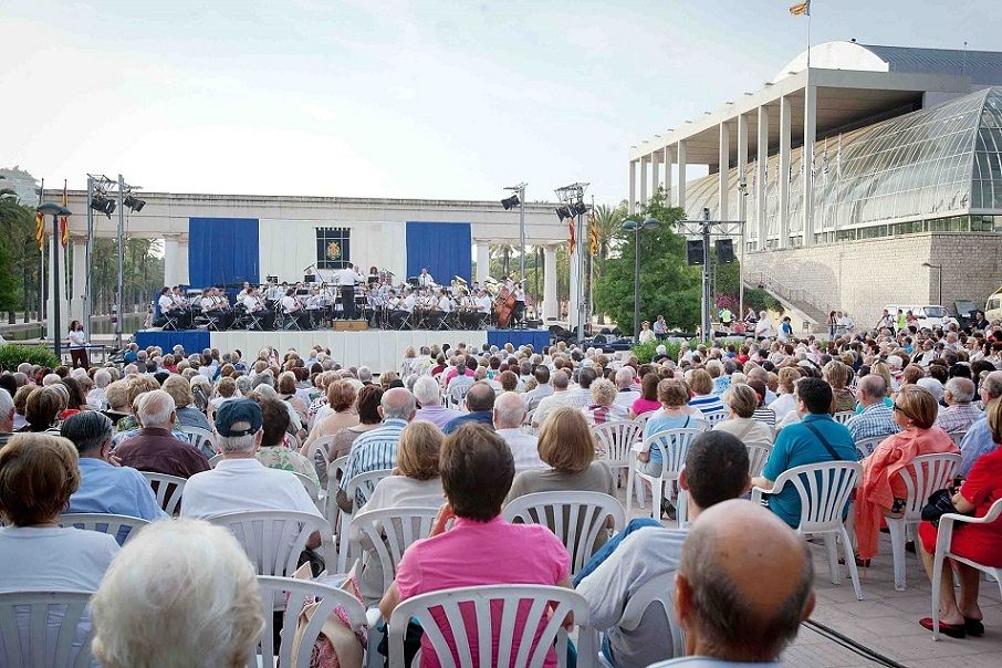 Conciertos gratuitos de la Banda Sinfónica Municipal de Valencia en los Jardines del Palau