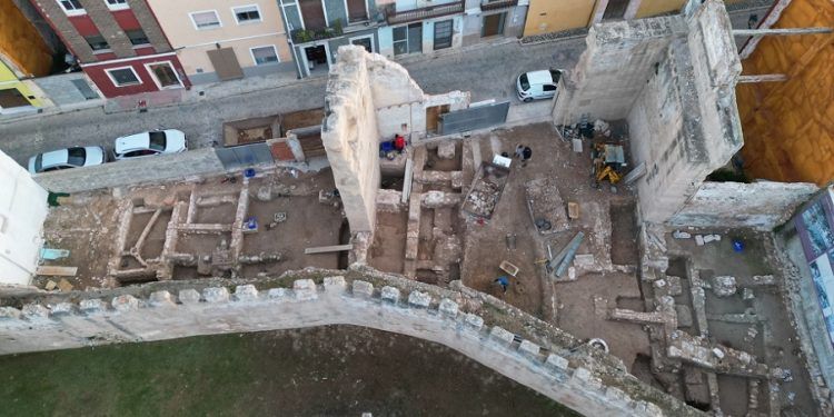 Alzira presenta los restos de la antigua Casa Real, el lugar donde abdicó y falleció el rey Jaume I