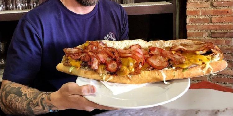 El Pastoret de Nàquera, el templo de los almuerzos XXL, aterriza en la ciudad de Valencia