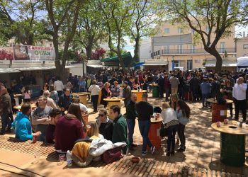 Jarafuel acoge una nueva tradicional Feria del Almez para promocionar su industria artesanal