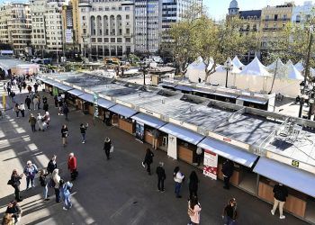 La plaza del Ayuntamiento de Valencia se convertirá en una macrosala de entrevistas de trabajo