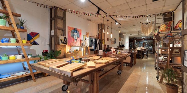 Ruzafa abre las puertas de sus estudios, talleres y espacios expositivos por el festival Russafart