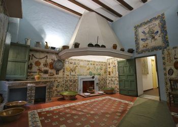 El Palau de la Marqueseta de Carcaixent, un rincón con una preciosa cocina valenciana neoclásica