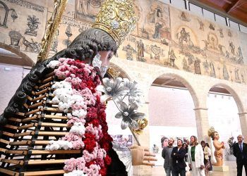 Valencia prorroga la exposición sobre el Cadafal de la Virgen ante la gran afluencia de visitantes