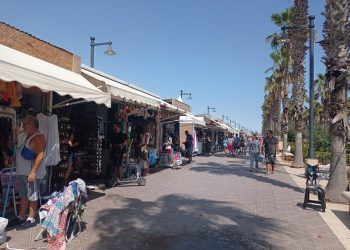 Regresa el mercado de verano de Valencia al Paseo Marítimo del Cabanyal