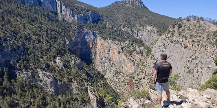 El Cinglo de los Castillejos, una senda en Montanejos que conduce a un espectacular mirador