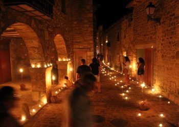 Más de 5000 velas iluminarán el precioso casco histórico de Culla este próximo sábado