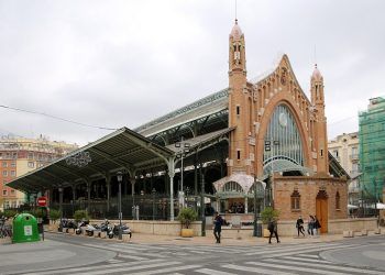 El Mercado de Colón se llena de artesanía, moda y complementos con el Mercat d´Estiu