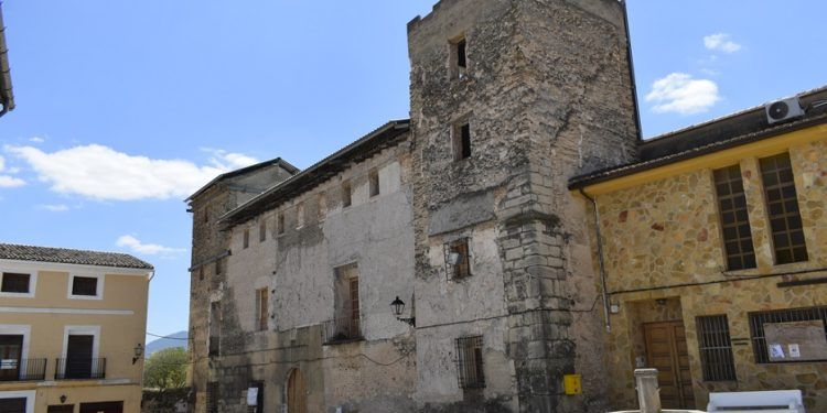 Al rescate del Castillo Palacio de los Bellvís, el gran patrimonio de Benissuera que urge recuperar