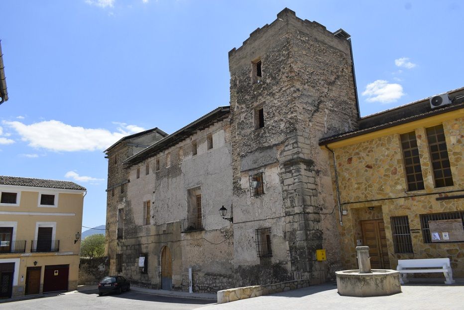 Al rescate del Castillo Palacio de los Bellvís, el gran patrimonio de Benissuera que urge recuperar